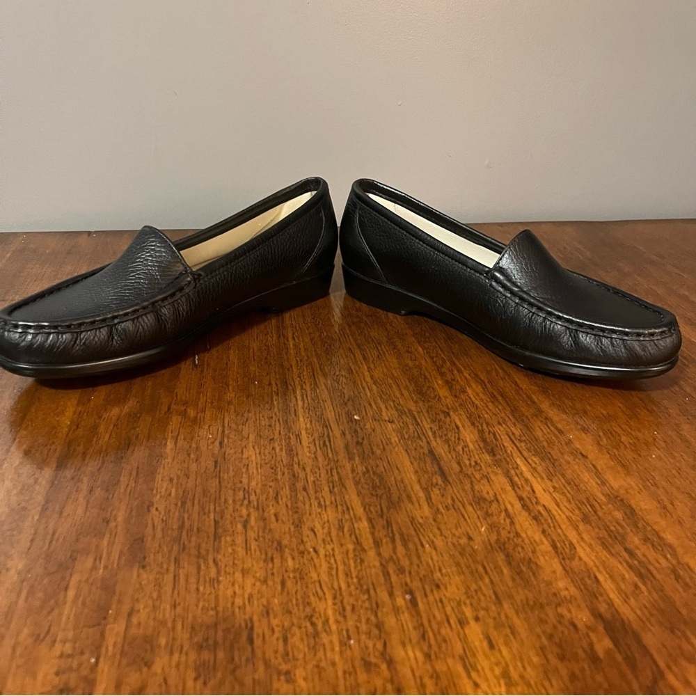 SAS Black Leather Loafers - Picture 5 of 12